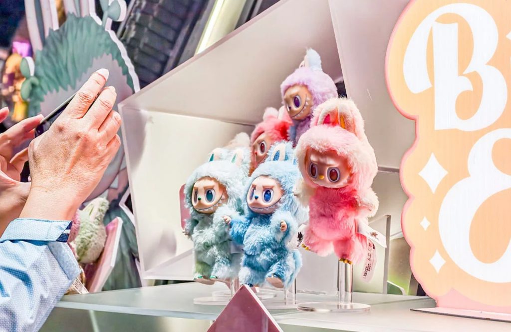 Labubu: хто такі ці пухнасті монстрики?
