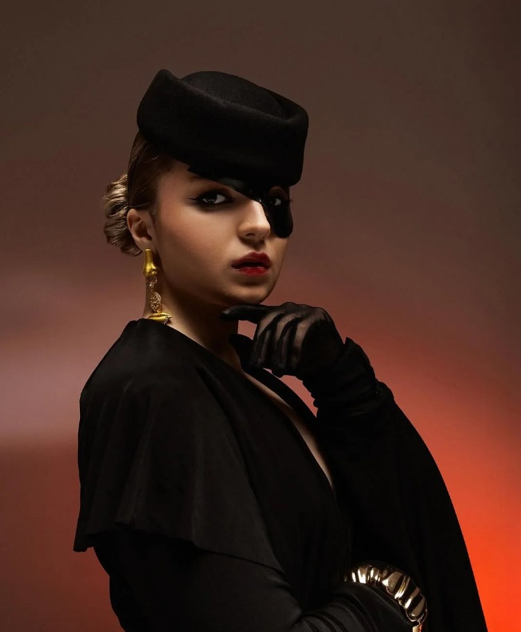 Klavdia Petrivna вперше показала обличчя крупним планом