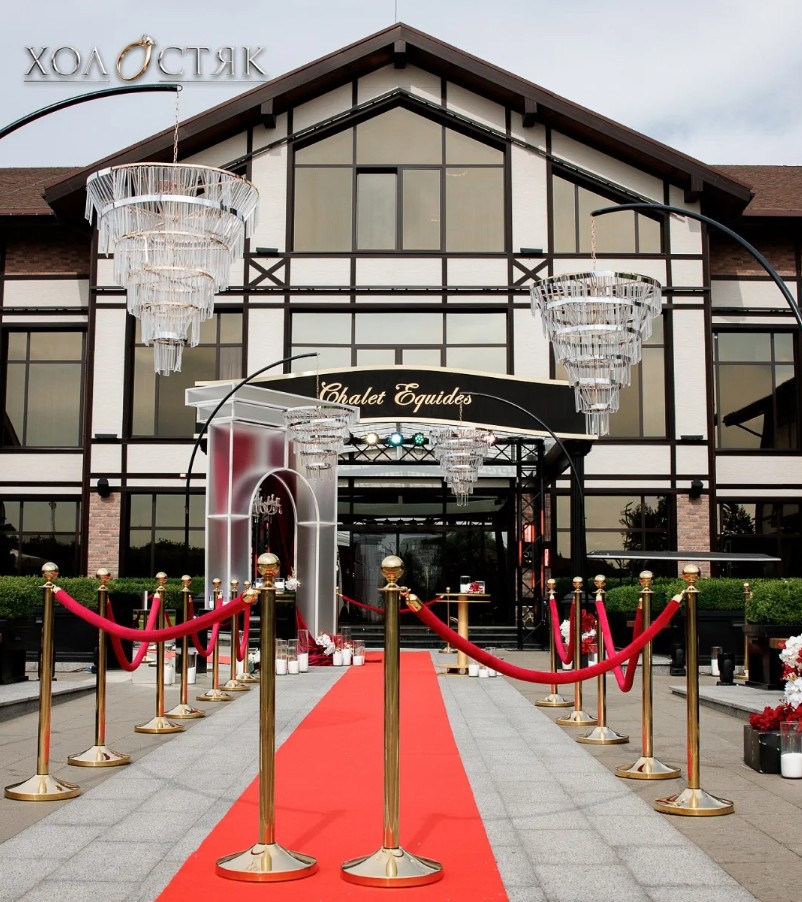 З’явилися кадри з першої вечірки «Холостяка» з Цимбалюком