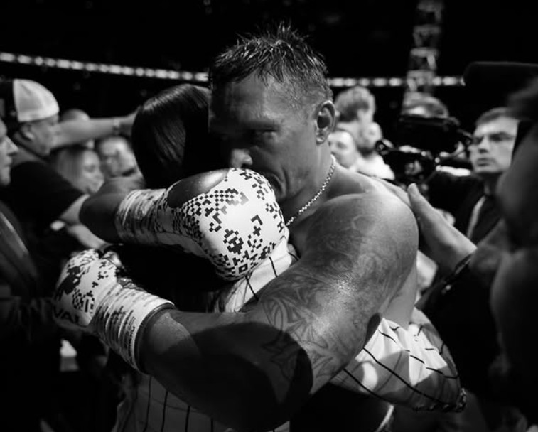 Усик здобув перемогу над Дюбуа