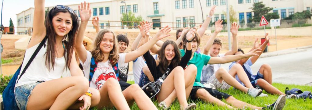 дитячий табір за кордоном